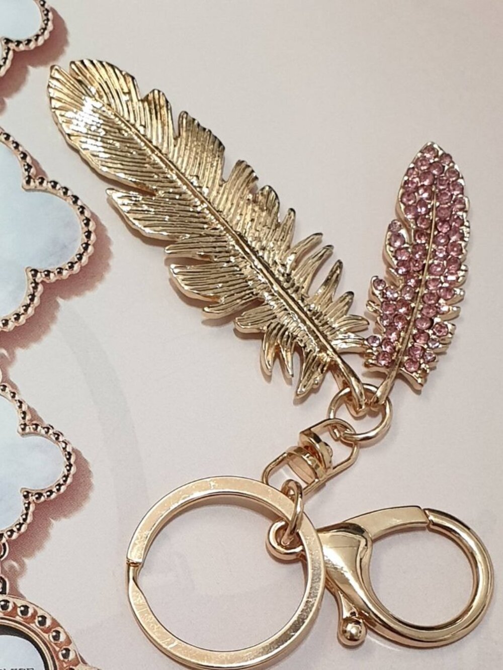Women Crystals Gold Feather Key Chain Key Ring Handbag Purse Pendant Accessory